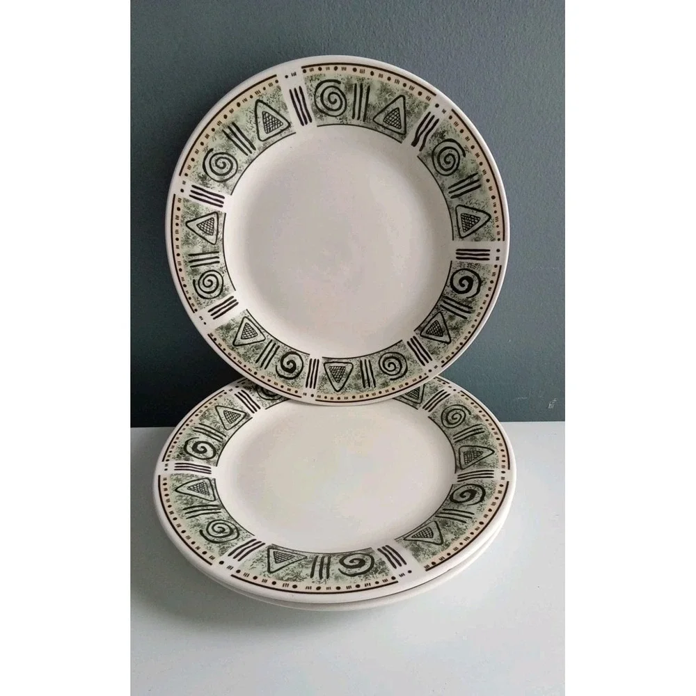 Oneida Casual Settings Aztec‎ Dinner Plates 10.5